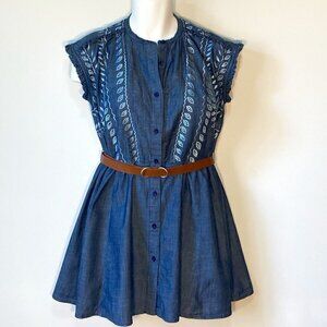 Wayward Fancies SZ M Chambray embroidered sleeveless waisted shirt dress